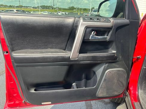 Used 2015 Toyota 4Runner SR5 RWD image 6