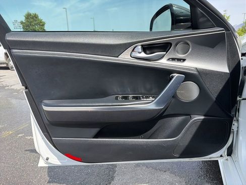 Used 2019 Kia Stinger GT2 image 5