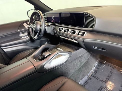Used 2025 Mercedes-Benz GLE 350 4MATIC image 22