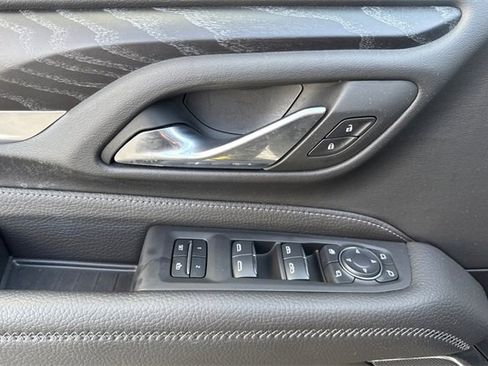 Used 2024 GMC Yukon Denali w/ Advanced Technology Package image 11