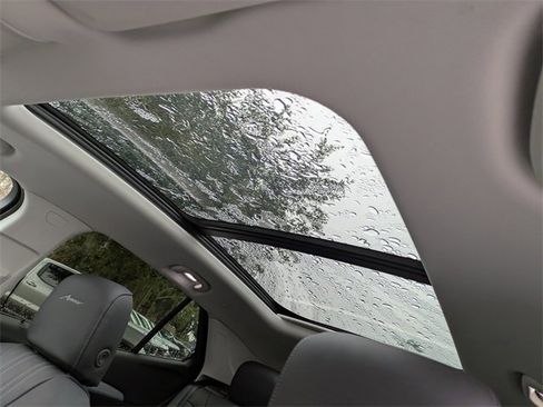 New 2026 Buick Envision Avenir image 24