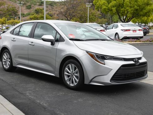 New 2026 Toyota Corolla LE w/ LE Premium Package FWD image 3