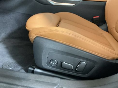 New 2026 BMW 330i xDrive Sedan w/ Convenience Package AWD/4WD image 25