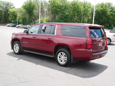Used 2016 Chevrolet Suburban LT w/ Luxury Package AWD/4WD image 5