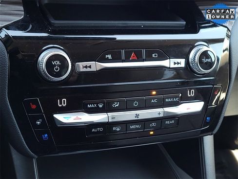 Used 2021 Ford Explorer Limited w/ Hybrid Equipment Group 310A image 21