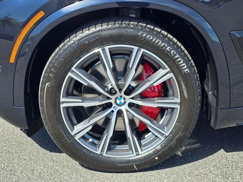 New 2026 BMW X5 xDrive40i w/ M Sport Package AWD/4WD image 8
