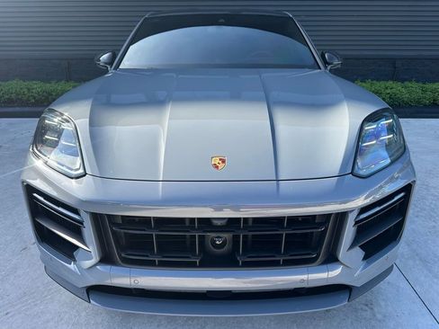 Certified 2024 Porsche Cayenne Turbo GT AWD/4WD image 7