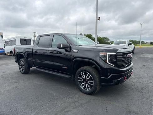 Certified 2024 GMC Sierra 1500 AT4 w/ Technology Package AWD/4WD image 7