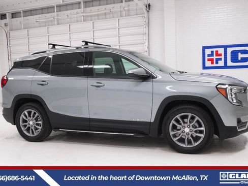 Used 2023 GMC Terrain SLT w/ LPO, 'HIT The Road' Package FWD image 4