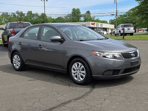 Used 2013 Kia Forte EX w/ Fuel Economy Pkg FWD image 4