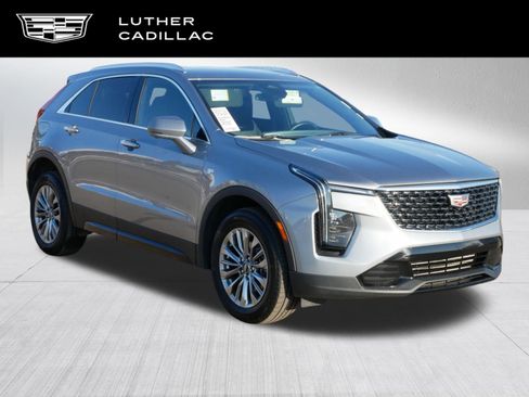 Used 2025 Cadillac XT4 Premium Luxury image 1