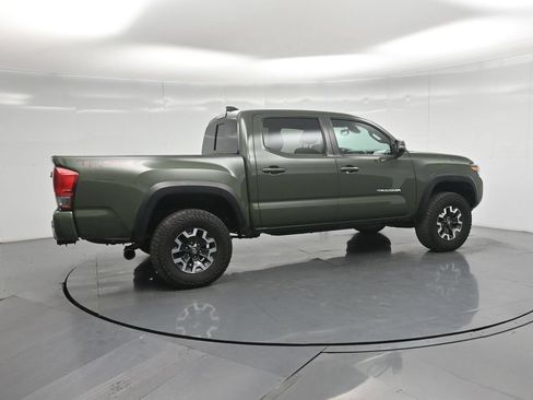 Used 2022 Toyota Tacoma TRD Off-Road w/ Technology Package RWD image 28