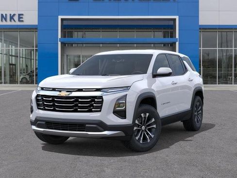 New 2026 Chevrolet Equinox LT image 6