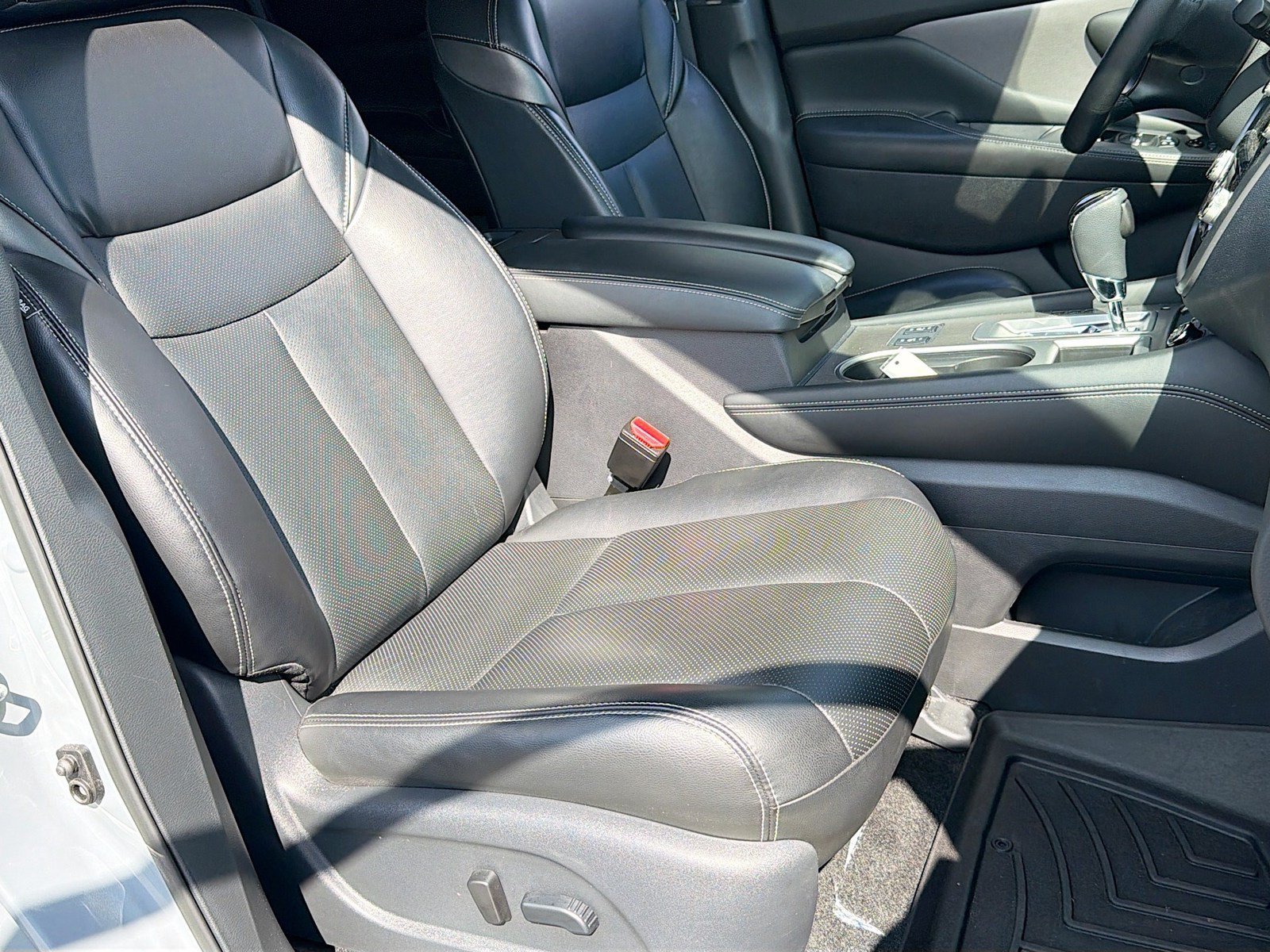 Used 2024 Nissan Murano SL AWD/4WD image 15
