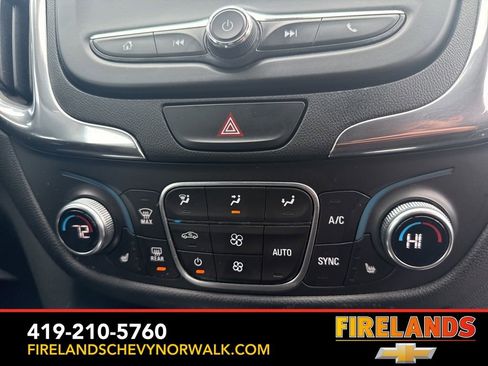 Certified 2018 Chevrolet Equinox LT image 20