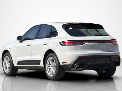 Used 2024 Porsche Macan AWD/4WD image 3