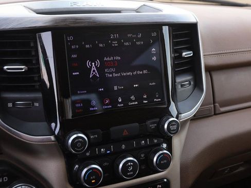 Used 2019 RAM 1500 Laramie AWD/4WD image 15