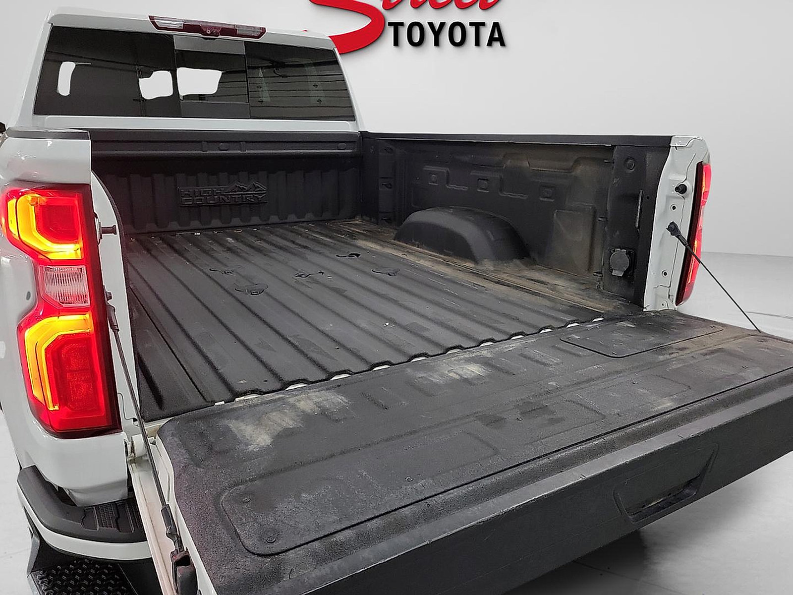 Used 2020 Chevrolet Silverado 2500 High Country AWD/4WD image 7