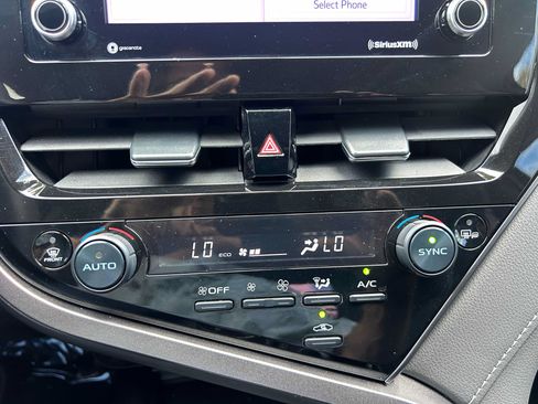 Used 2024 Toyota Camry SE w/ Convenience Package FWD image 17