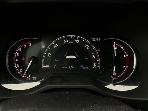 Used 2025 Toyota RAV4 XLE image 38