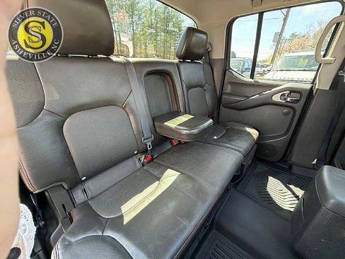 Used 2010 Nissan Frontier PRO-4X w/ Pro-4x Value Truck Pkg image 20