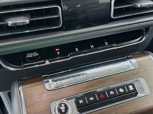 Used 2025 Lincoln Aviator Reserve w/ Jet Appearance Package image 37