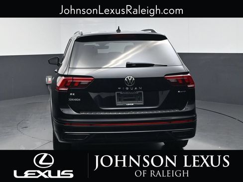 Used 2022 Volkswagen Tiguan SE R-Line AWD/4WD image 8