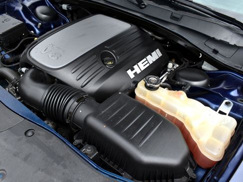 Used 2017 Dodge Charger R/T w/ Premium Group image 46