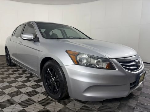 Used 2012 Honda Accord LX image 3
