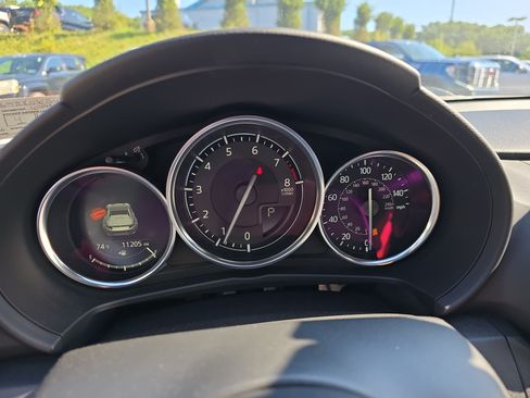 Used 2019 MAZDA MX-5 Miata RF Grand Touring RWD image 15