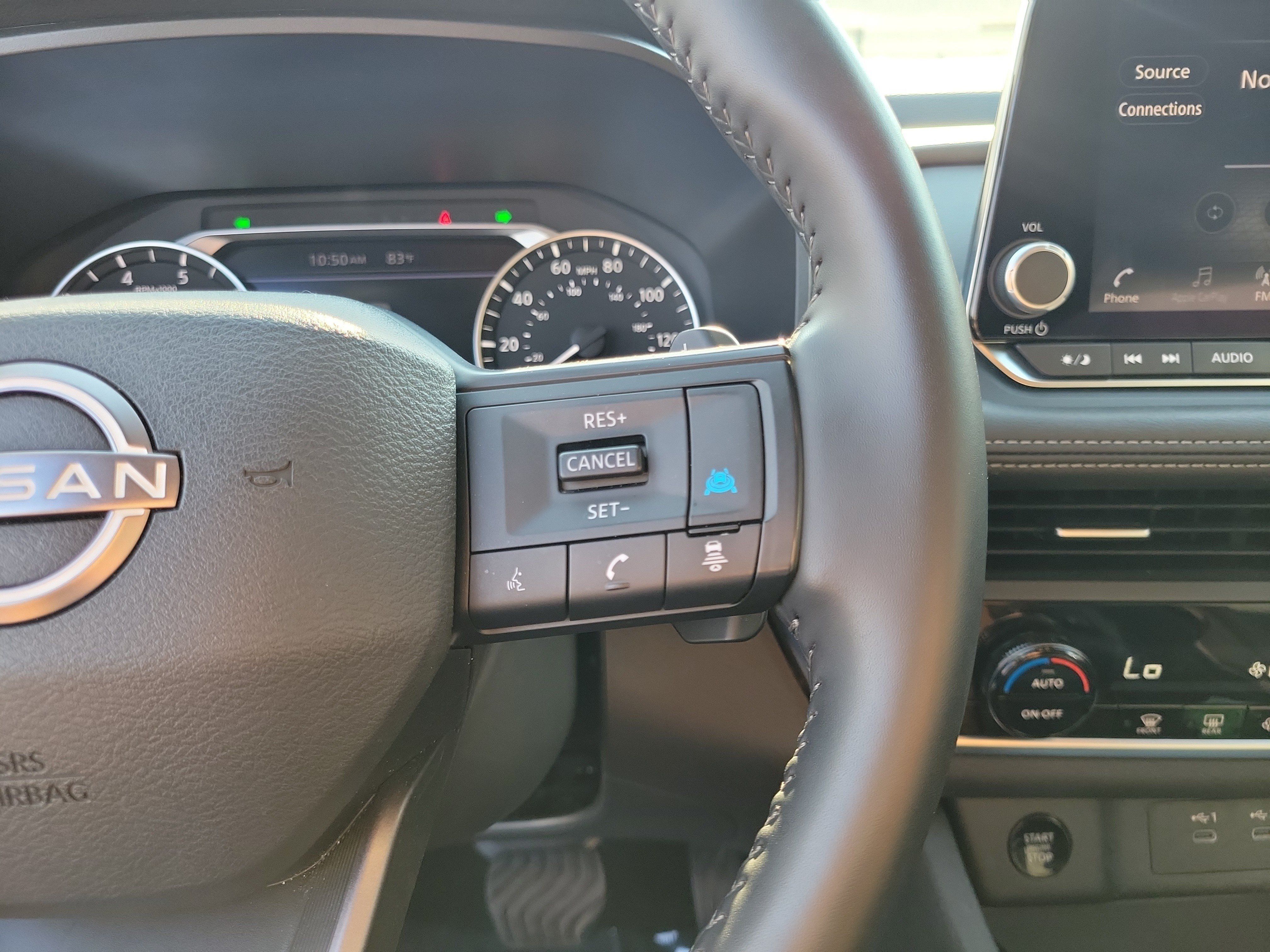 Used 2025 Nissan Rogue SV FWD image 23