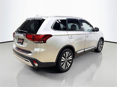 Used 2020 Mitsubishi Outlander SE image 7