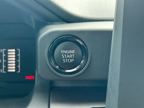 Used 2025 Toyota Tacoma SR5 w/ SR5 Upgrade Package image 27