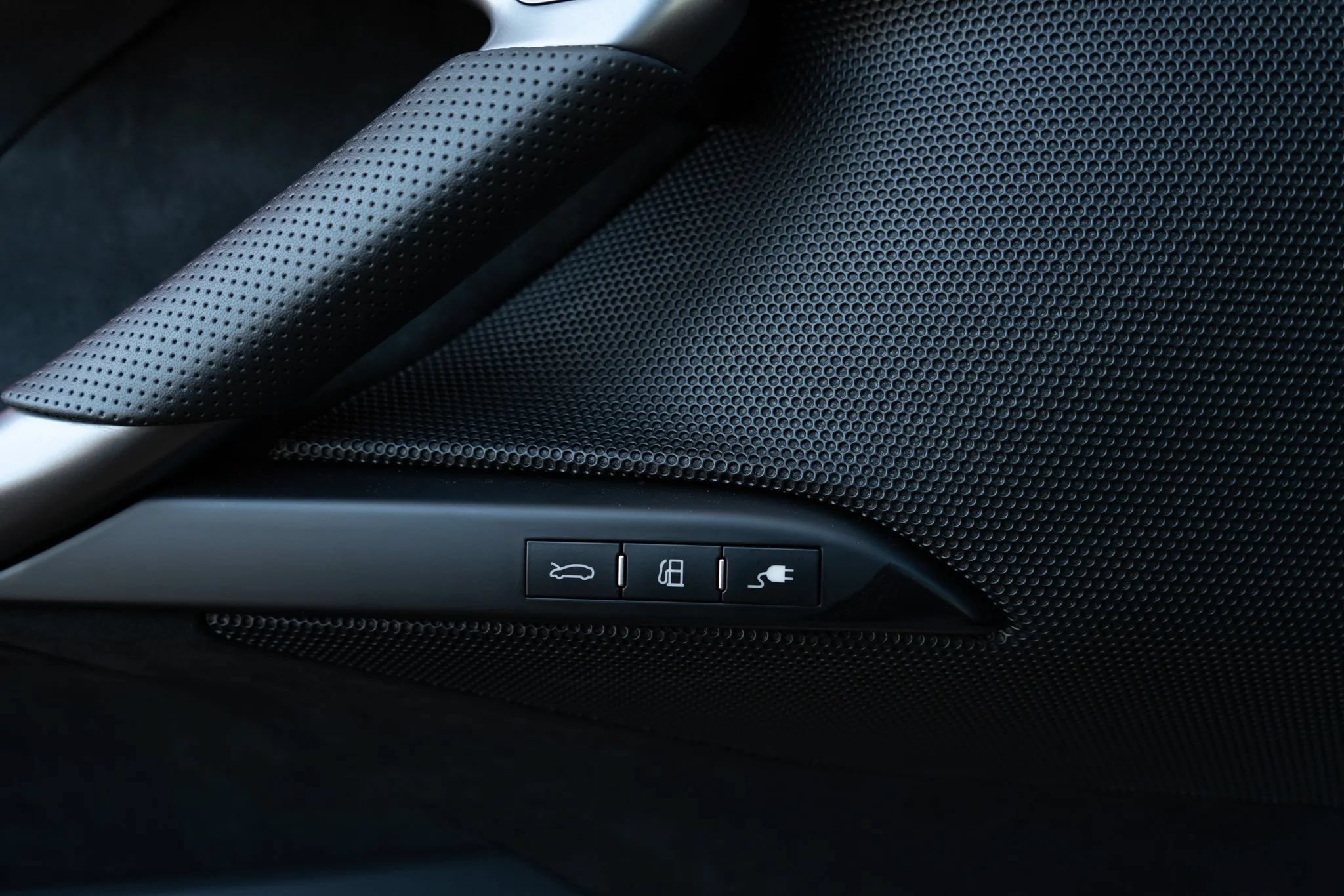 Used 2023 Ferrari 296 GTB RWD image 50