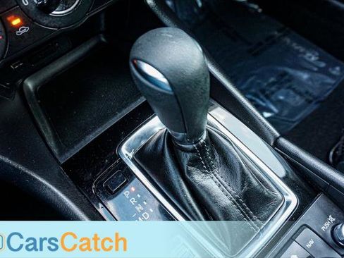 Used 2018 MAZDA MAZDA3 Sport w/ Preferred Equipment Package image 35