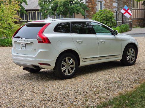 Used 2017 Volvo XC60 T5 Inscription w/ Preferred Option Package AWD/4WD image 4