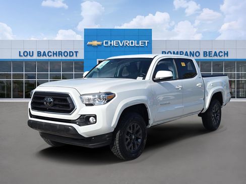 Used 2023 Toyota Tacoma SR5 RWD image 3