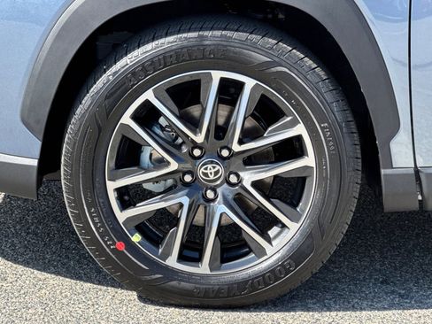 New 2026 Toyota Corolla Cross XLE FWD image 25