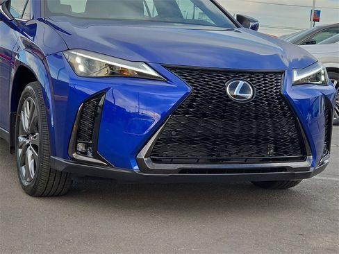 New 2025 Lexus UX 300h FWD image 9