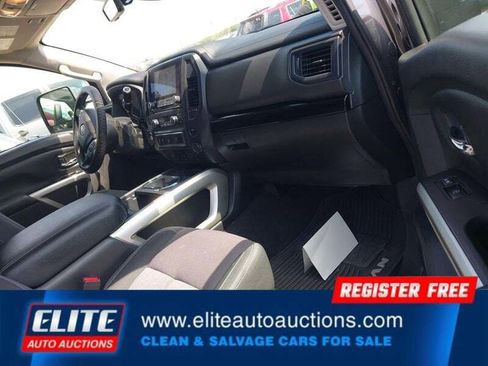 Used 2024 Nissan Titan SV w/ SV Convenience Package image 10