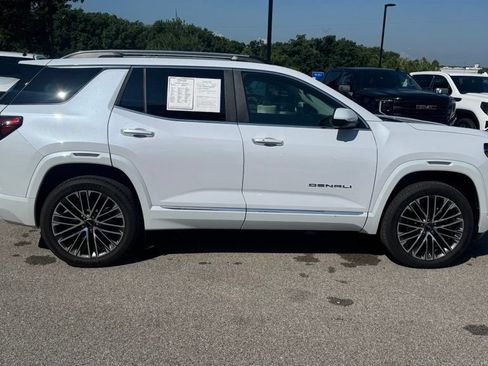 Used 2026 GMC Terrain Denali AWD/4WD image 2