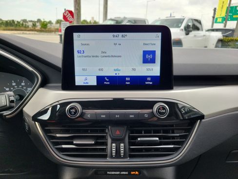 Used 2022 Ford Escape SE image 20