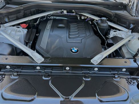 Used 2023 BMW X6 xDrive40i w/ M Sport Package AWD/4WD image 33