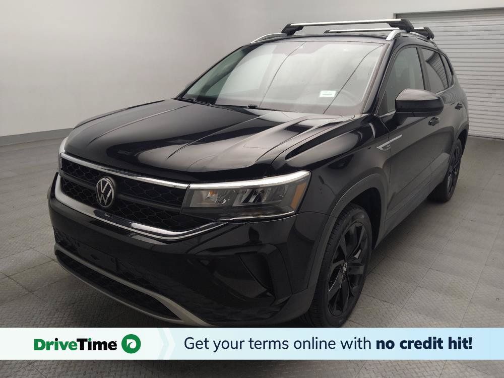 Used 2022 Volkswagen Taos SE FWD image 1