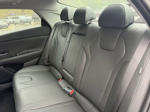 New 2026 Hyundai Elantra Limited FWD image 38