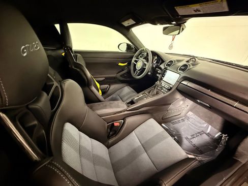 Certified 2024 Porsche 718 Cayman GT4 RS image 18