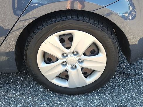 Used 2016 Kia Forte LX FWD image 31