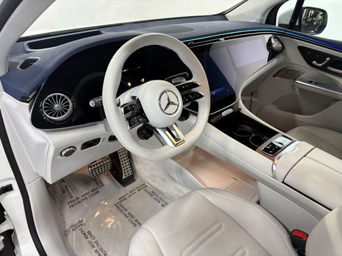 Used 2024 Mercedes-Benz EQE AMG 4MATIC SUV image 10
