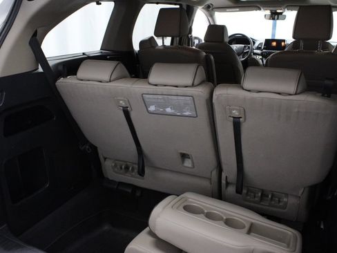 Used 2023 Honda Odyssey Elite image 15