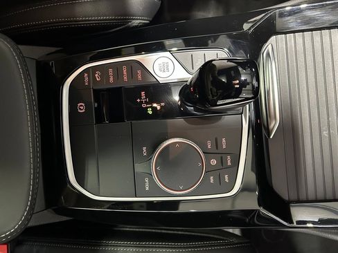 Used 2025 BMW X4 M40i AWD/4WD image 29